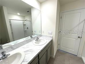 Image 14 of 33 For 590 Sunlit Coral Street