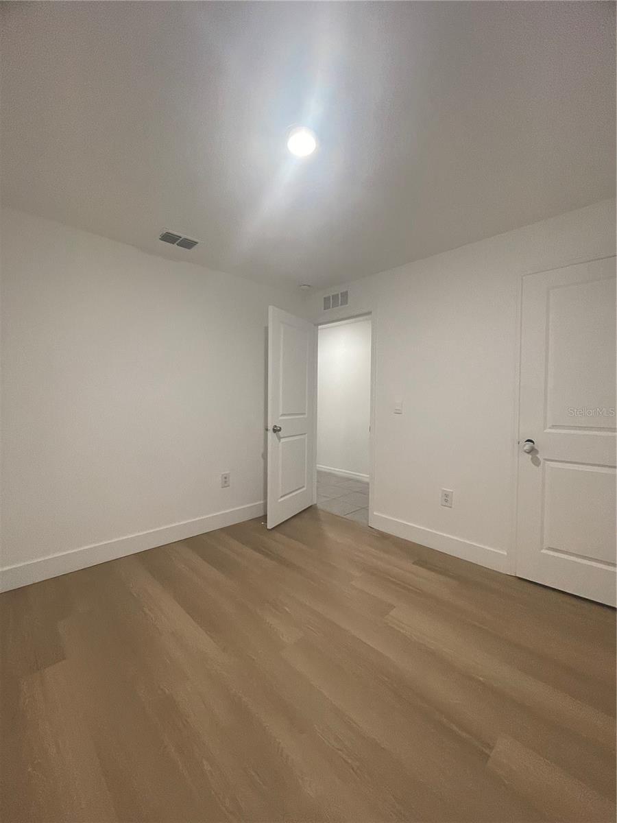 Image 19 of 33 For 590 Sunlit Coral Street