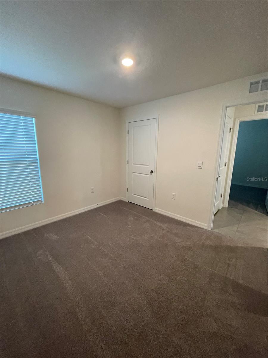 Image 24 of 33 For 590 Sunlit Coral Street