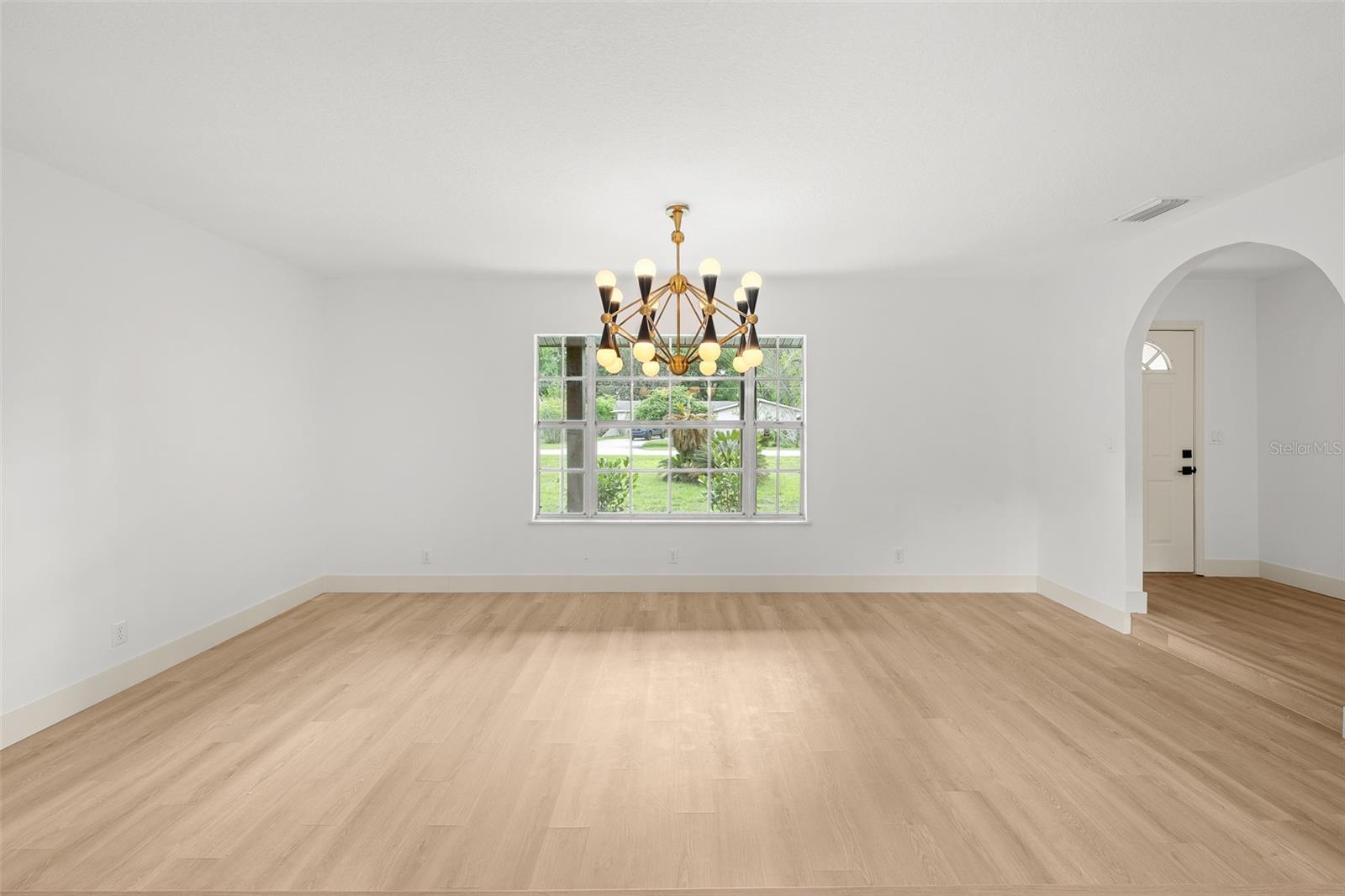 Image 11 of 55 For 903 Lanewood Drive