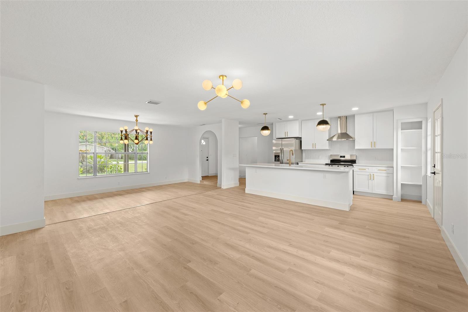 Image 14 of 55 For 903 Lanewood Drive