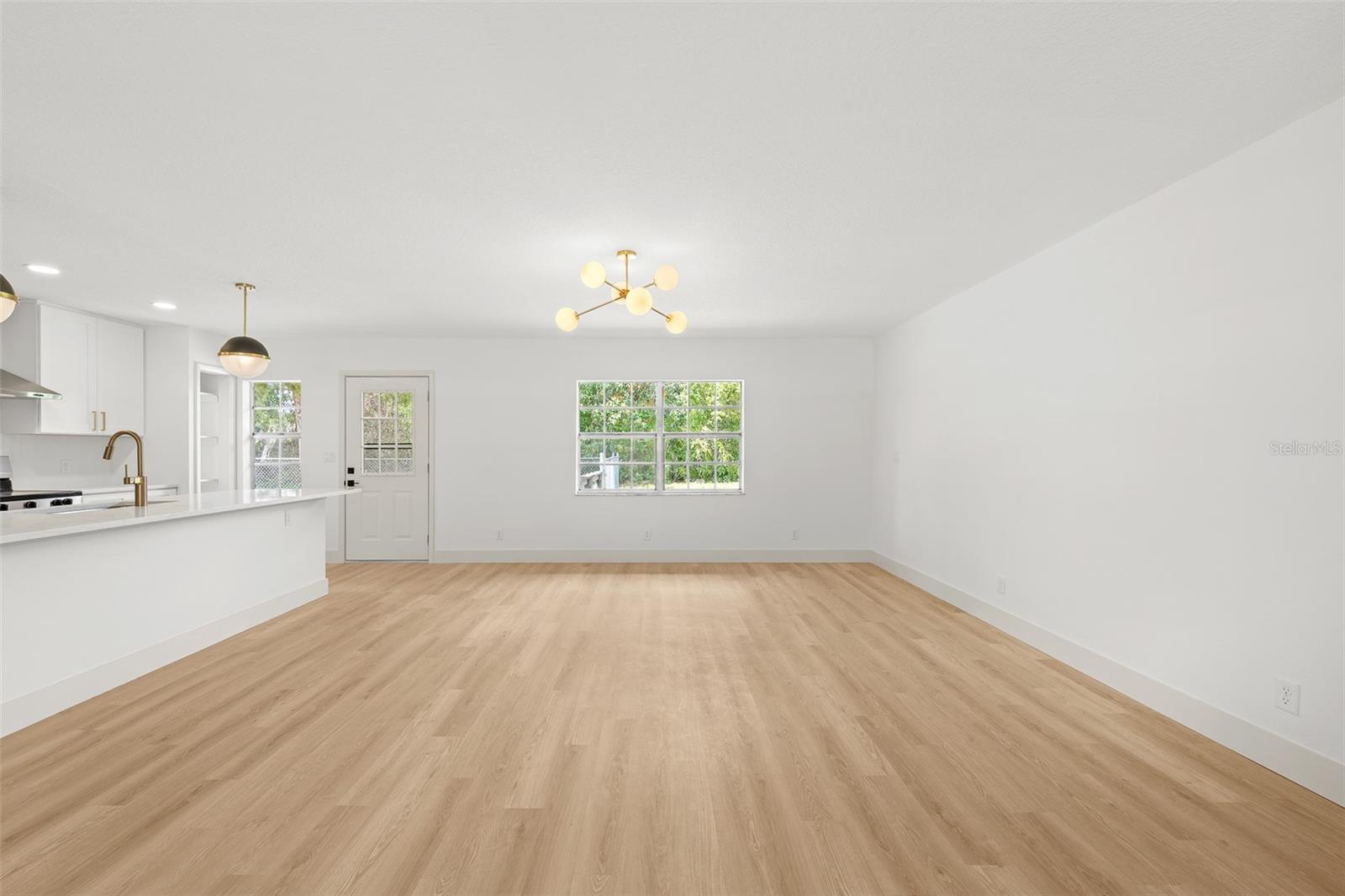 Image 15 of 55 For 903 Lanewood Drive