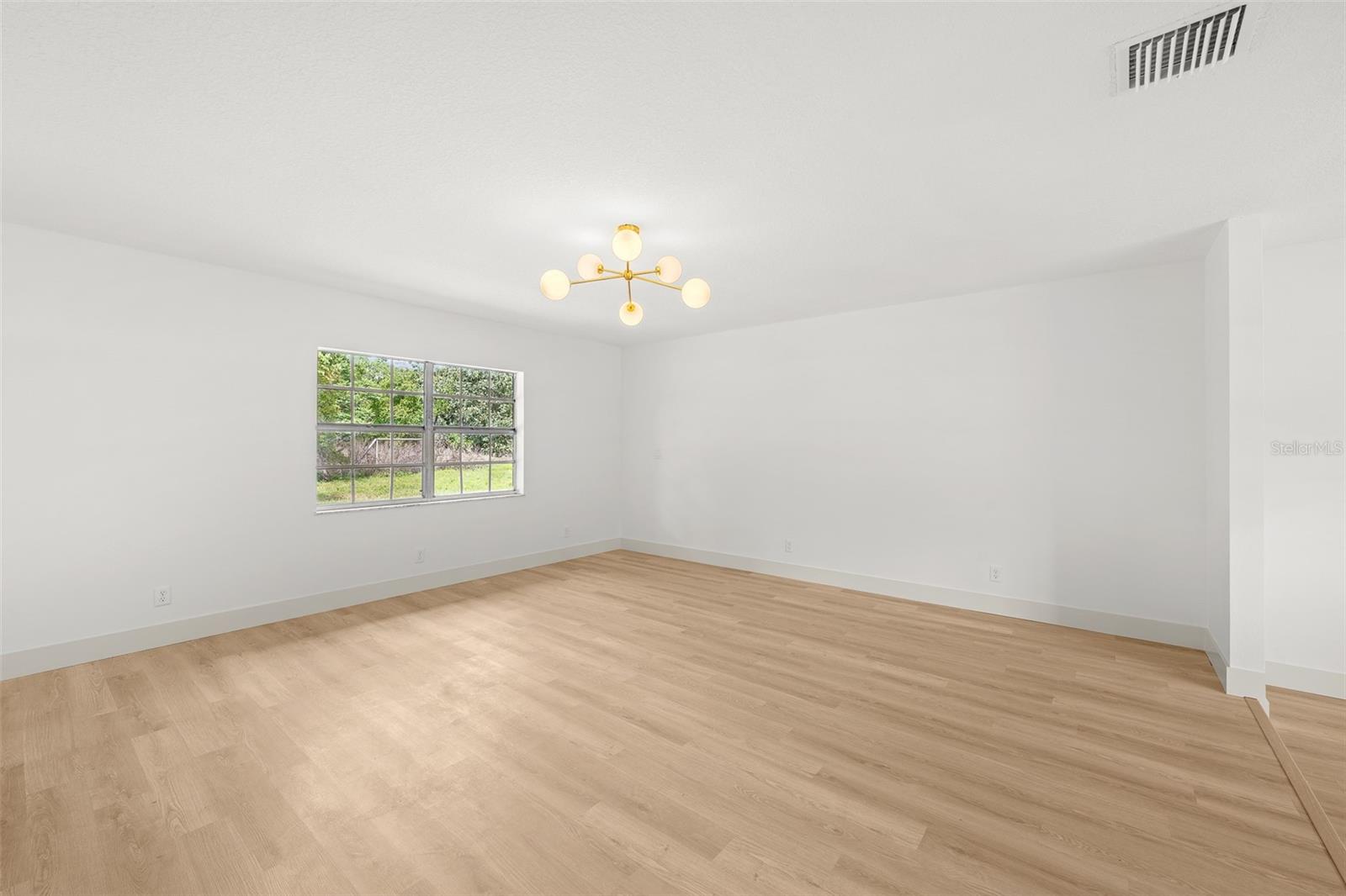 Image 16 of 55 For 903 Lanewood Drive