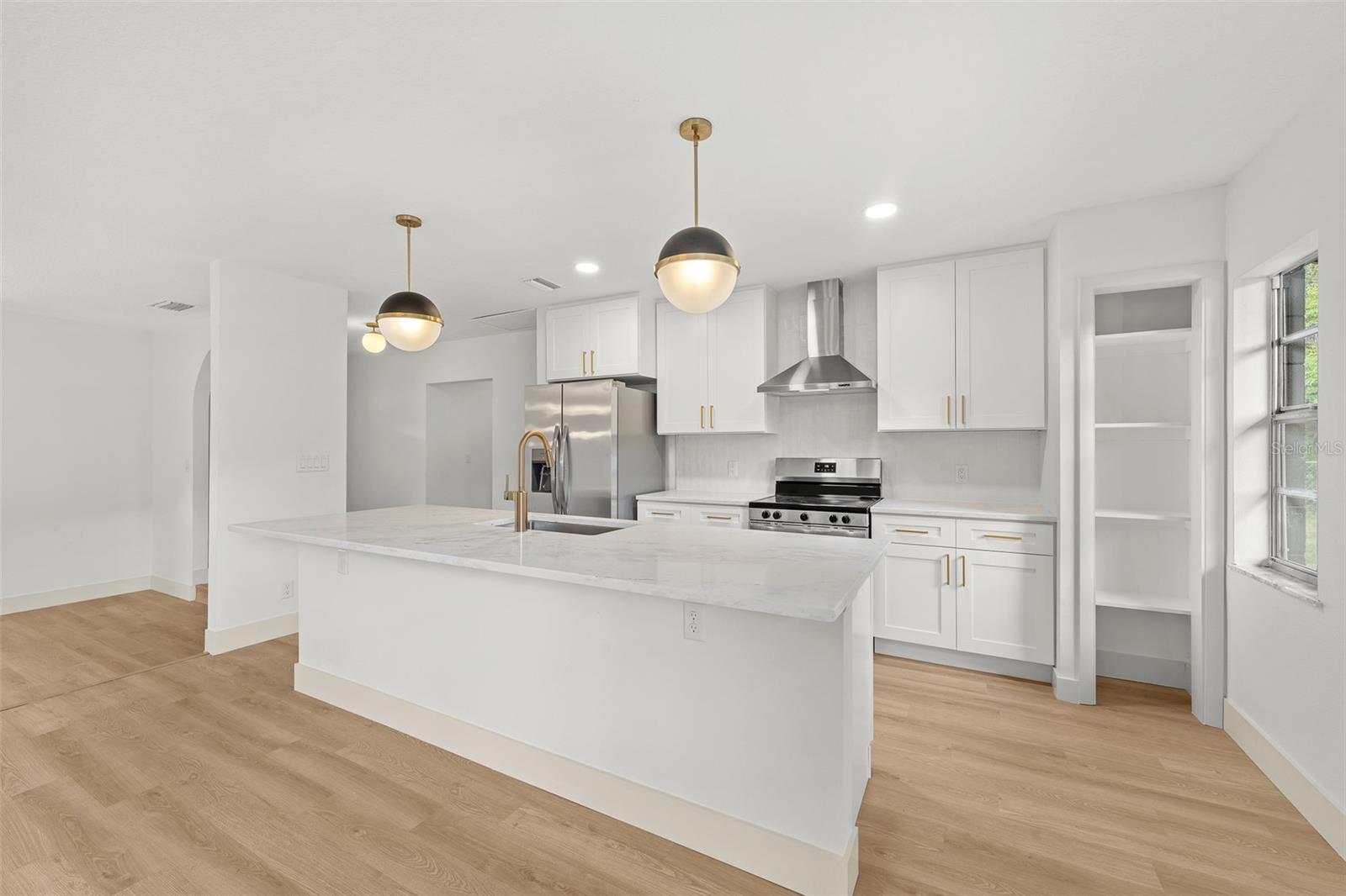 Image 18 of 55 For 903 Lanewood Drive