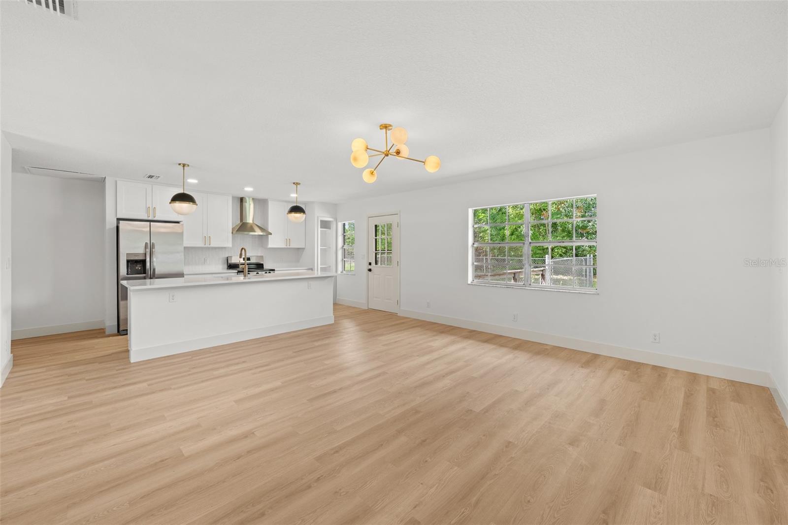 Image 23 of 55 For 903 Lanewood Drive