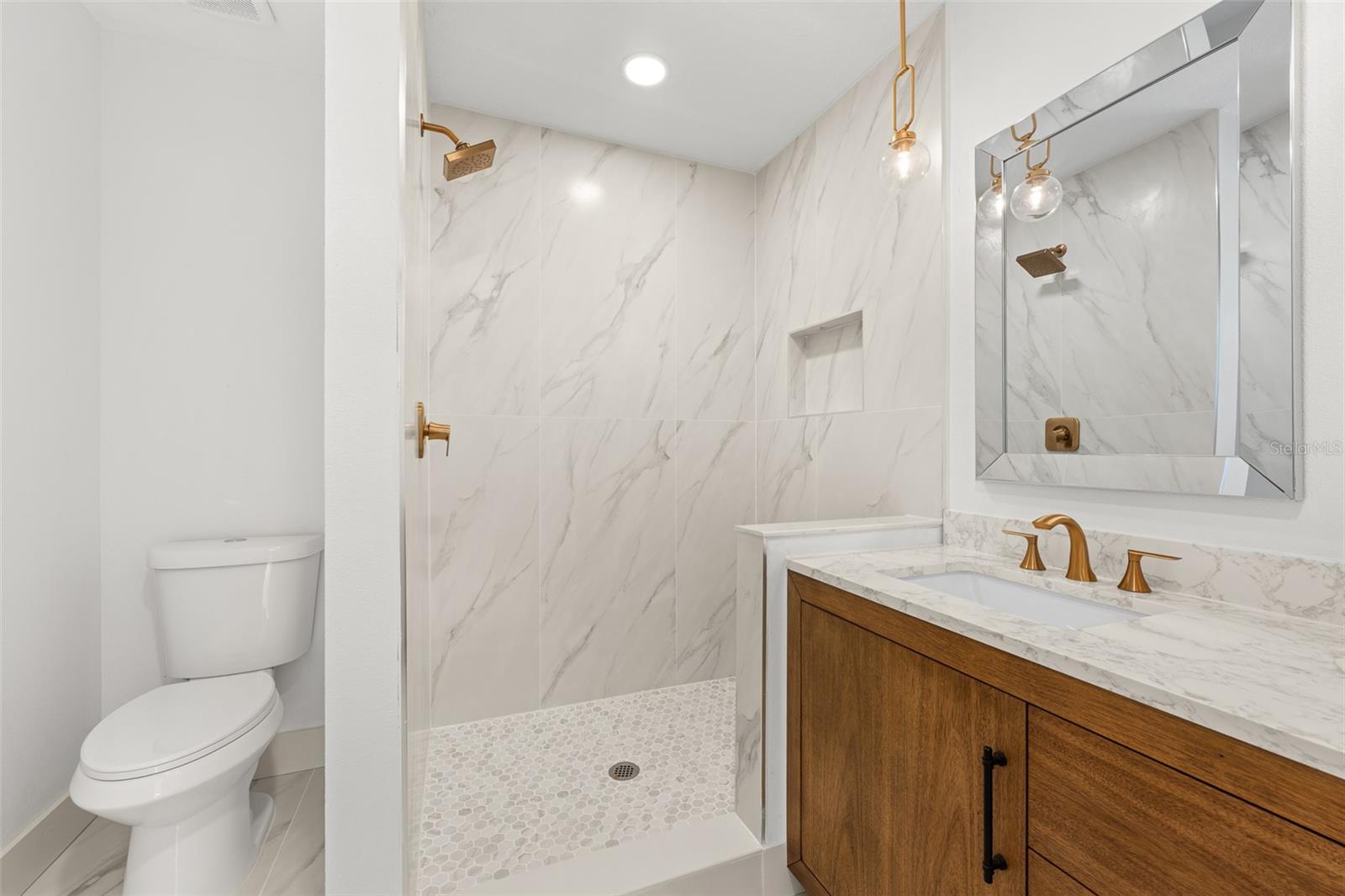 Image 32 of 55 For 903 Lanewood Drive