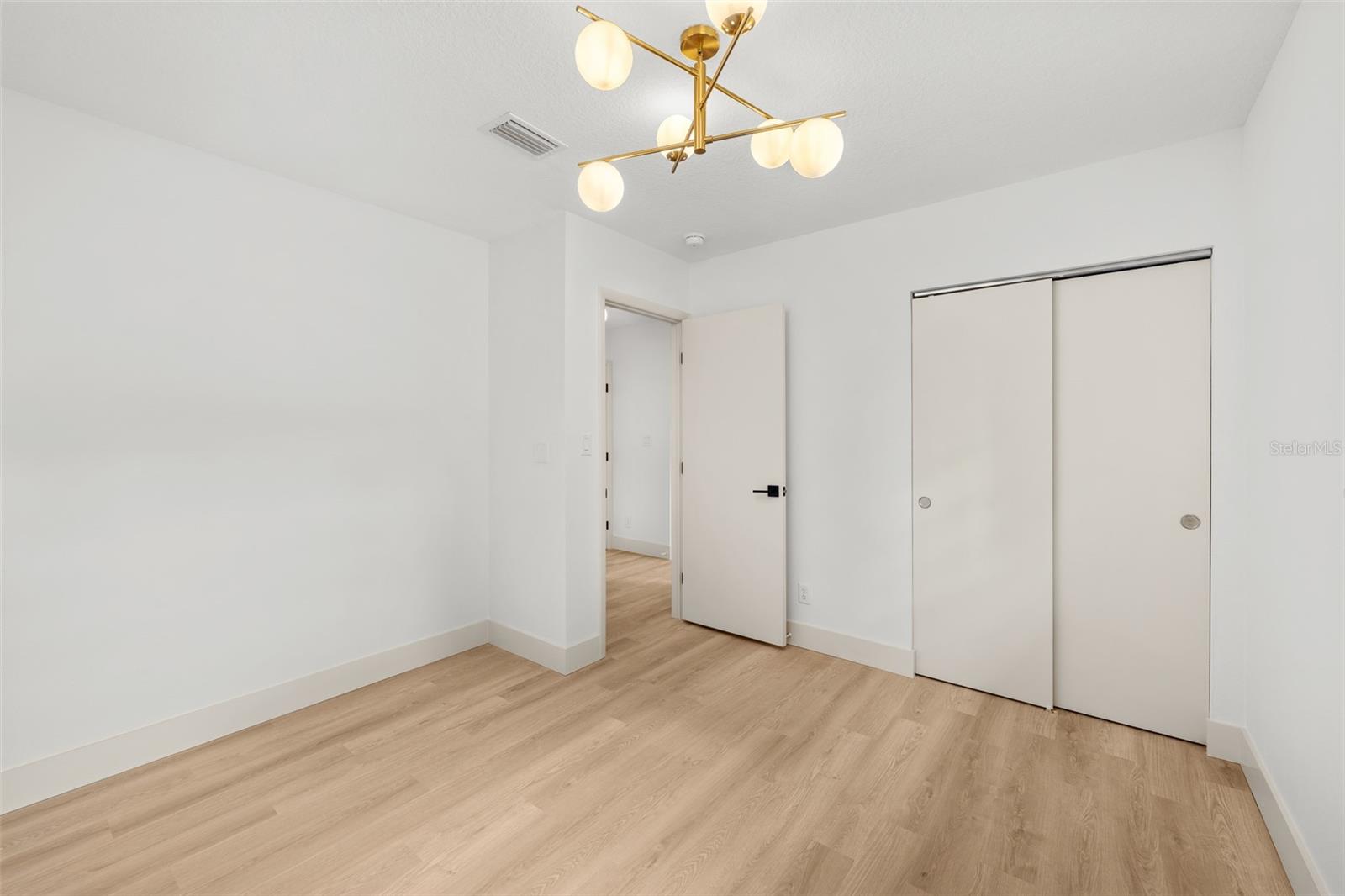 Image 36 of 55 For 903 Lanewood Drive