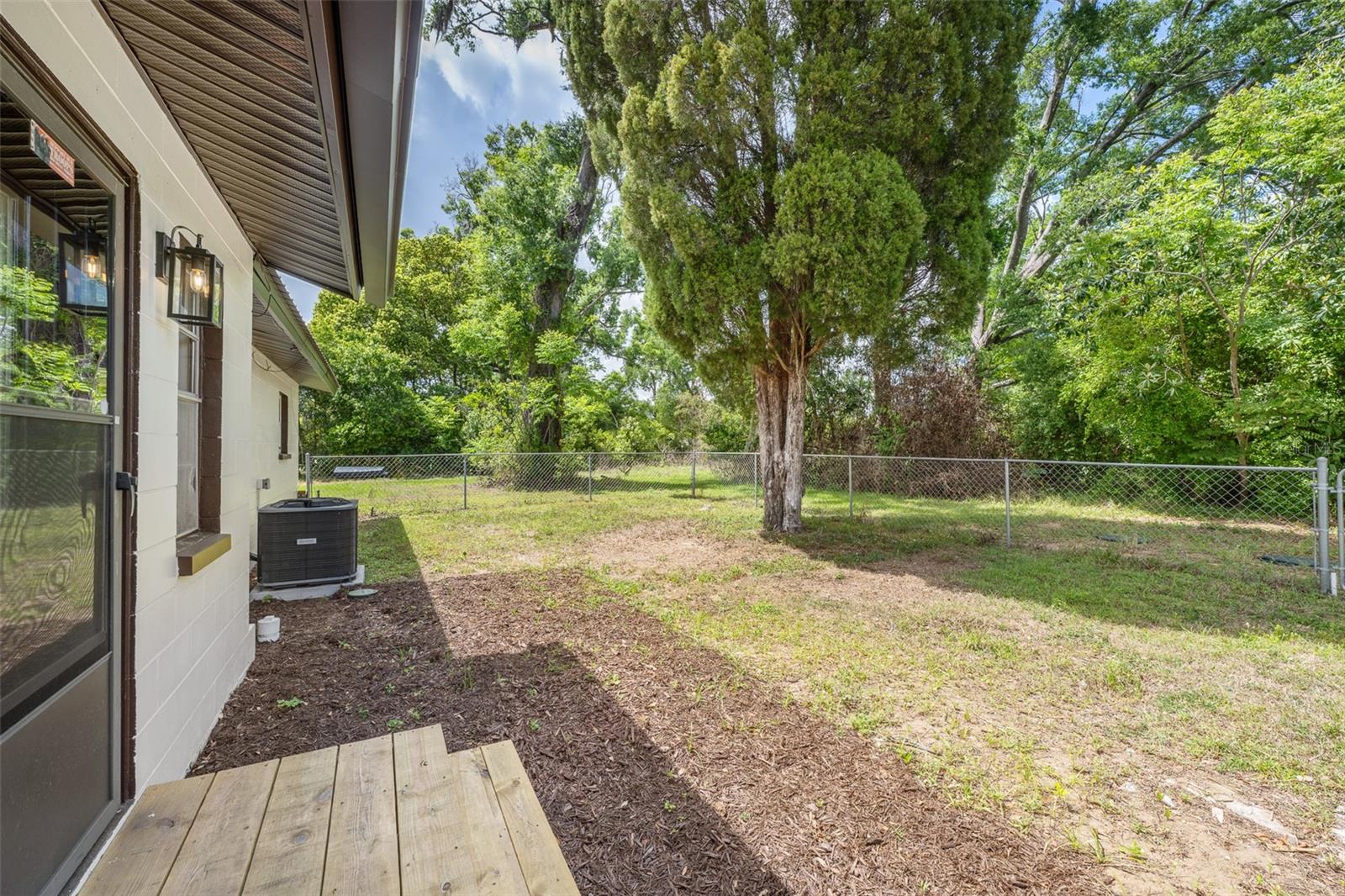 Image 42 of 55 For 903 Lanewood Drive