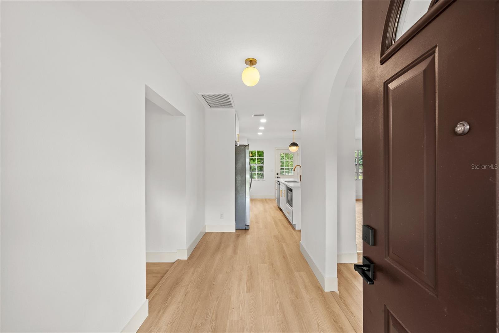 Image 8 of 55 For 903 Lanewood Drive