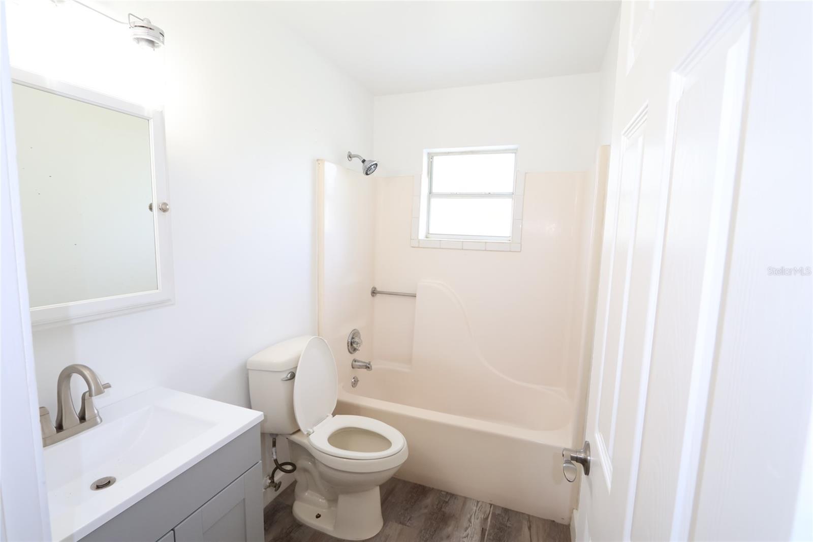 Image 4 of 7 For 918 Scenic Highway