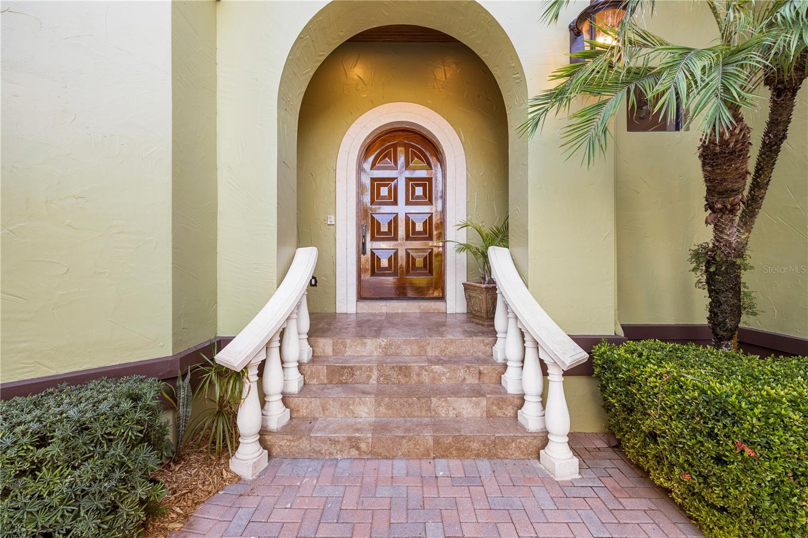 Image 12 of 100 For 4128 Causeway Vista Drive