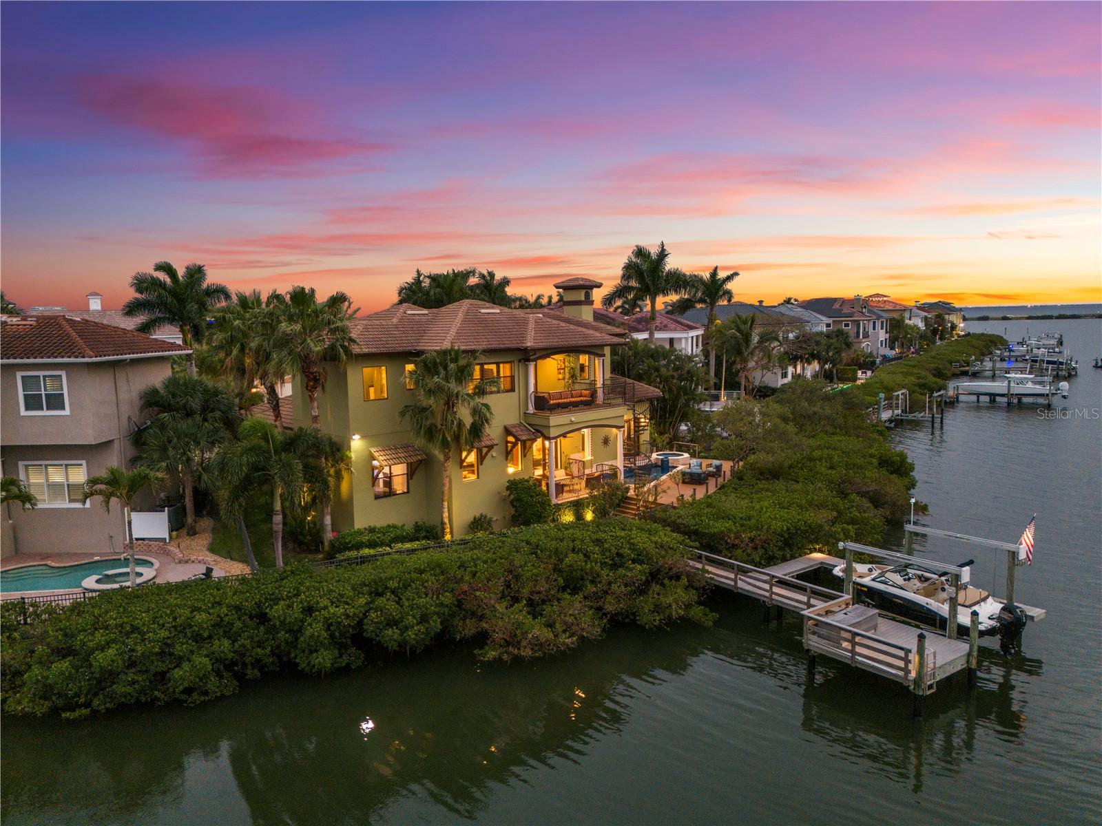 Image 3 of 100 For 4128 Causeway Vista Drive