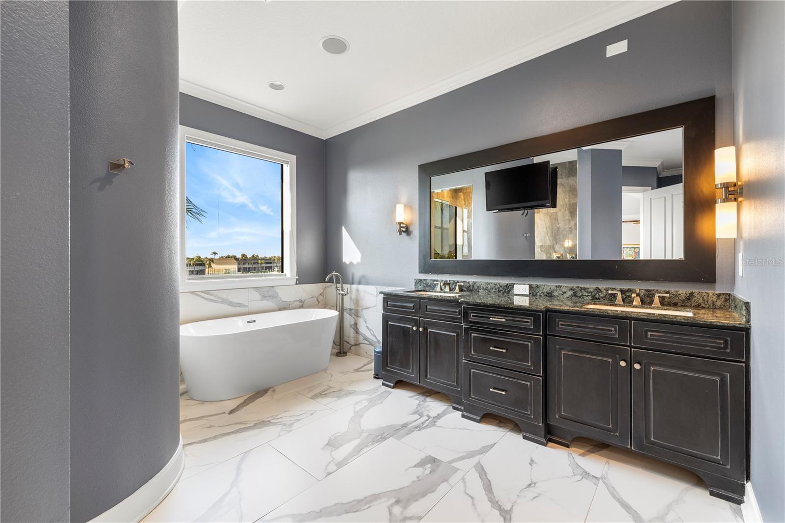 Image 67 of 100 For 4128 Causeway Vista Drive