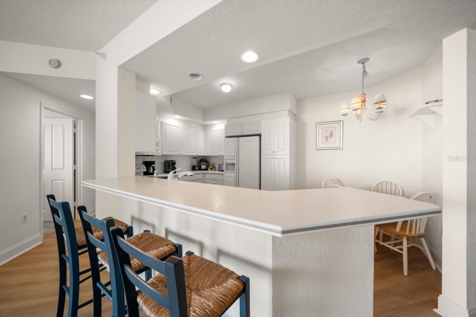 Image 11 of 31 For 1170 Gulf Boulevard 1203