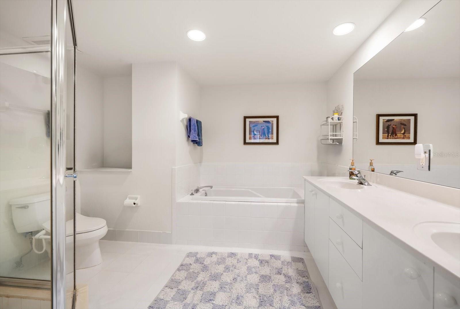 Image 17 of 31 For 1170 Gulf Boulevard 1203