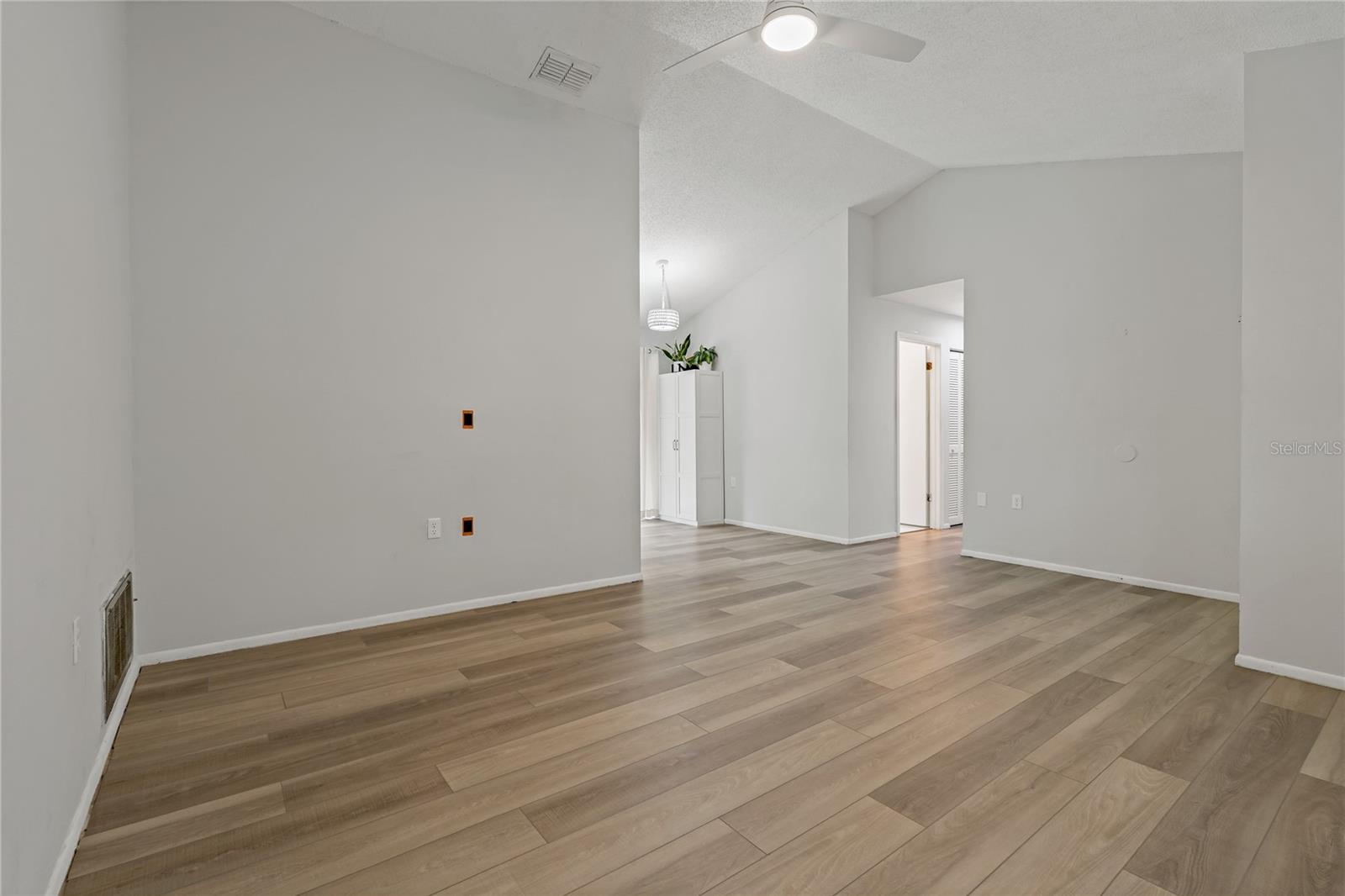 Image 6 of 13 For 1301 Mandarin Drive