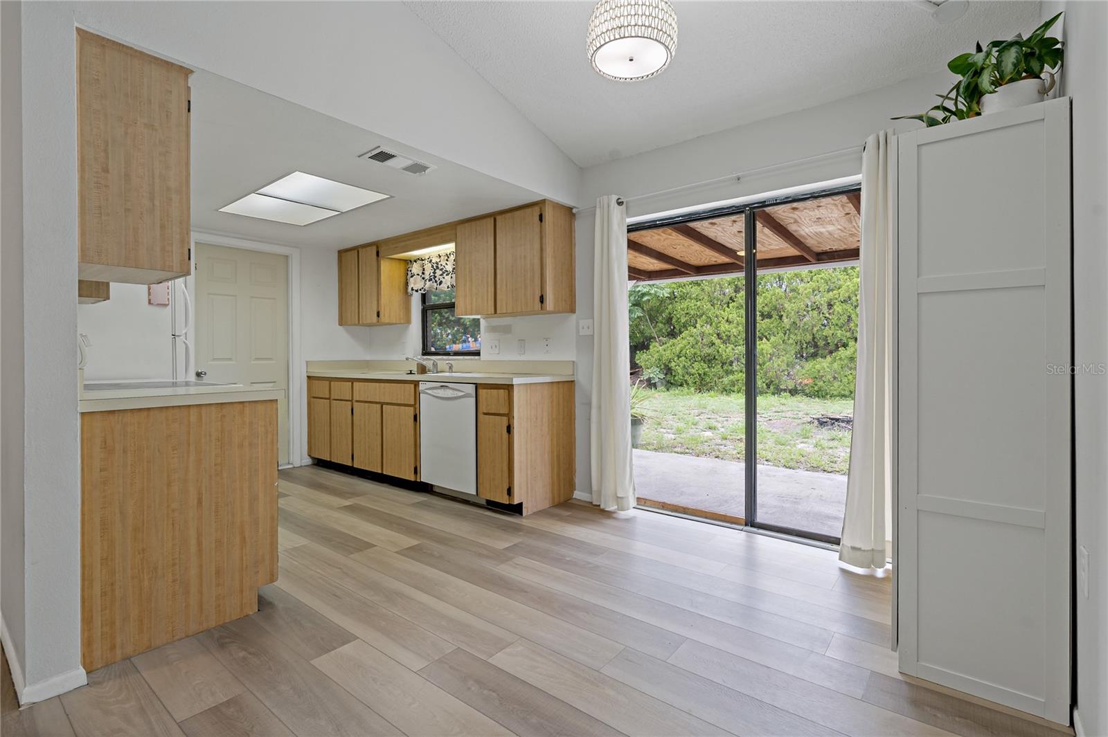 Image 8 of 13 For 1301 Mandarin Drive