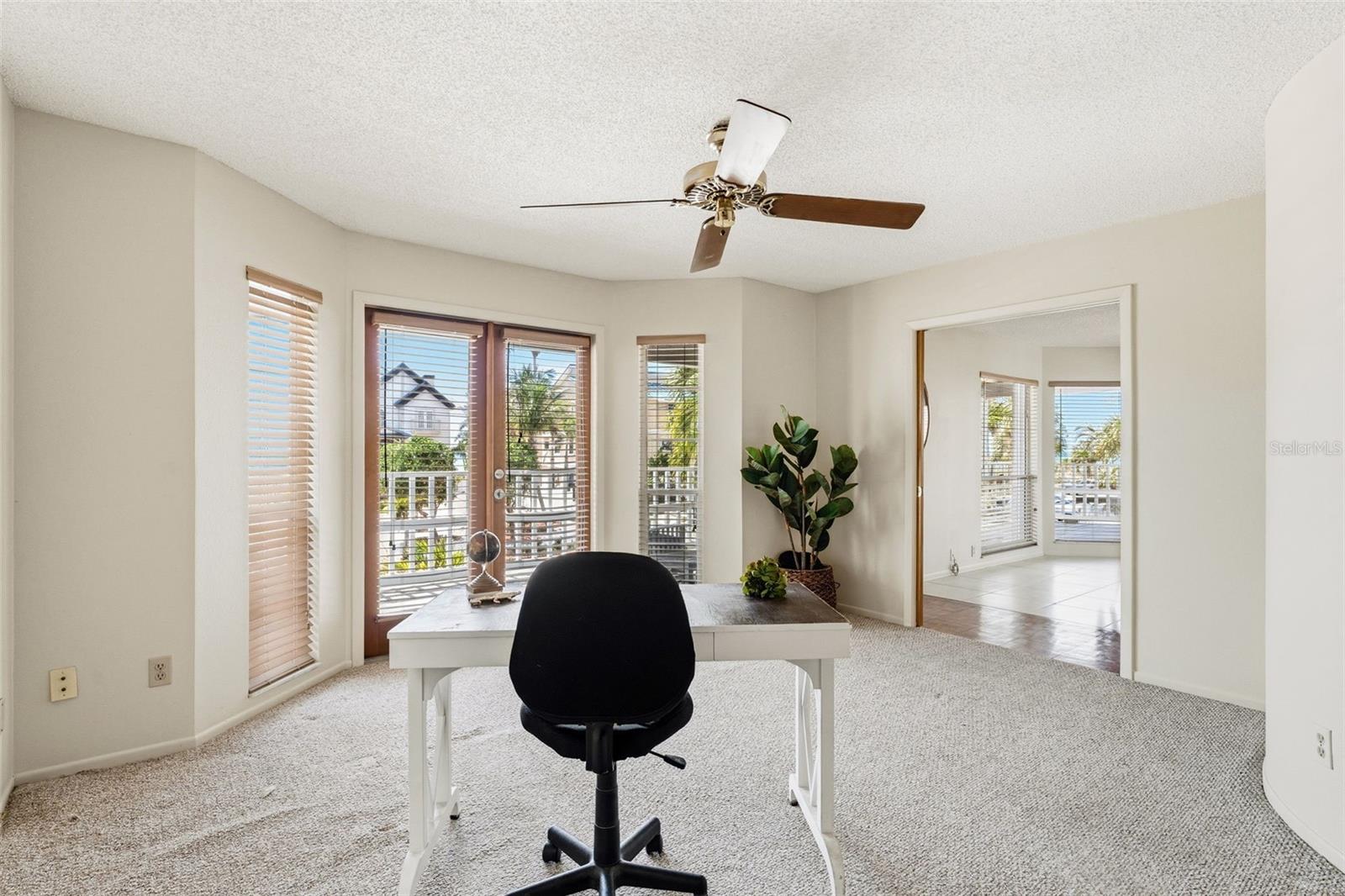 Listing photo id 18 for 12505 Sunshine Lane