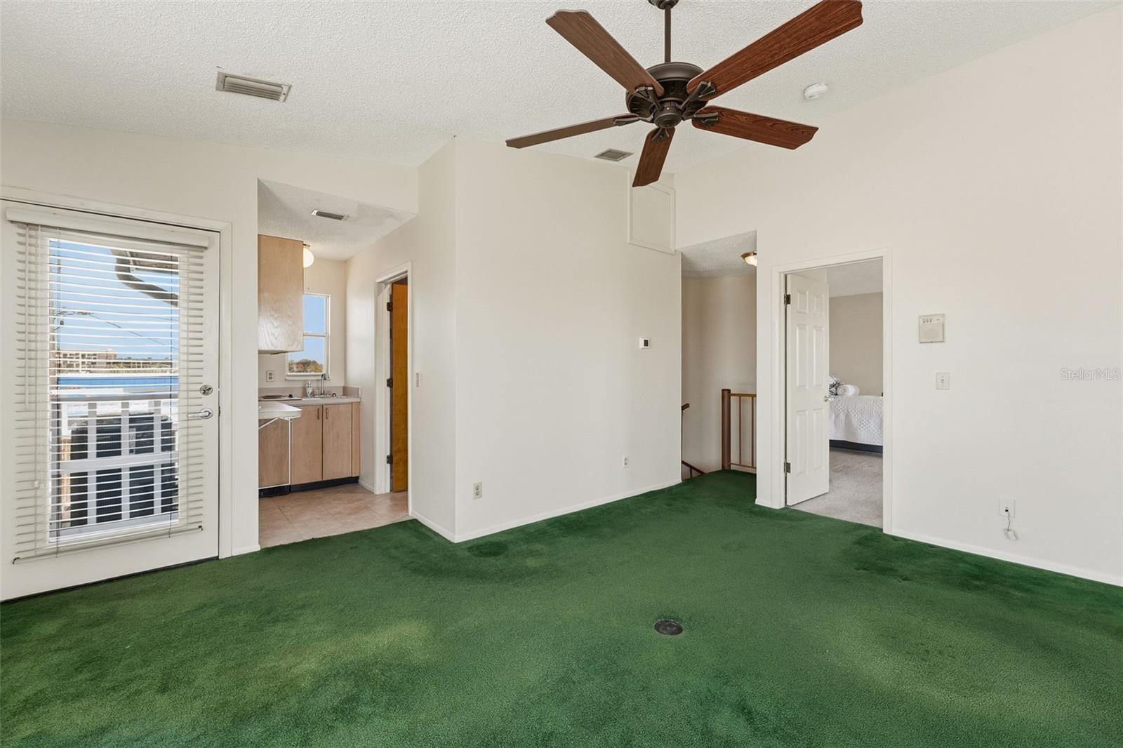 Listing photo id 32 for 12505 Sunshine Lane