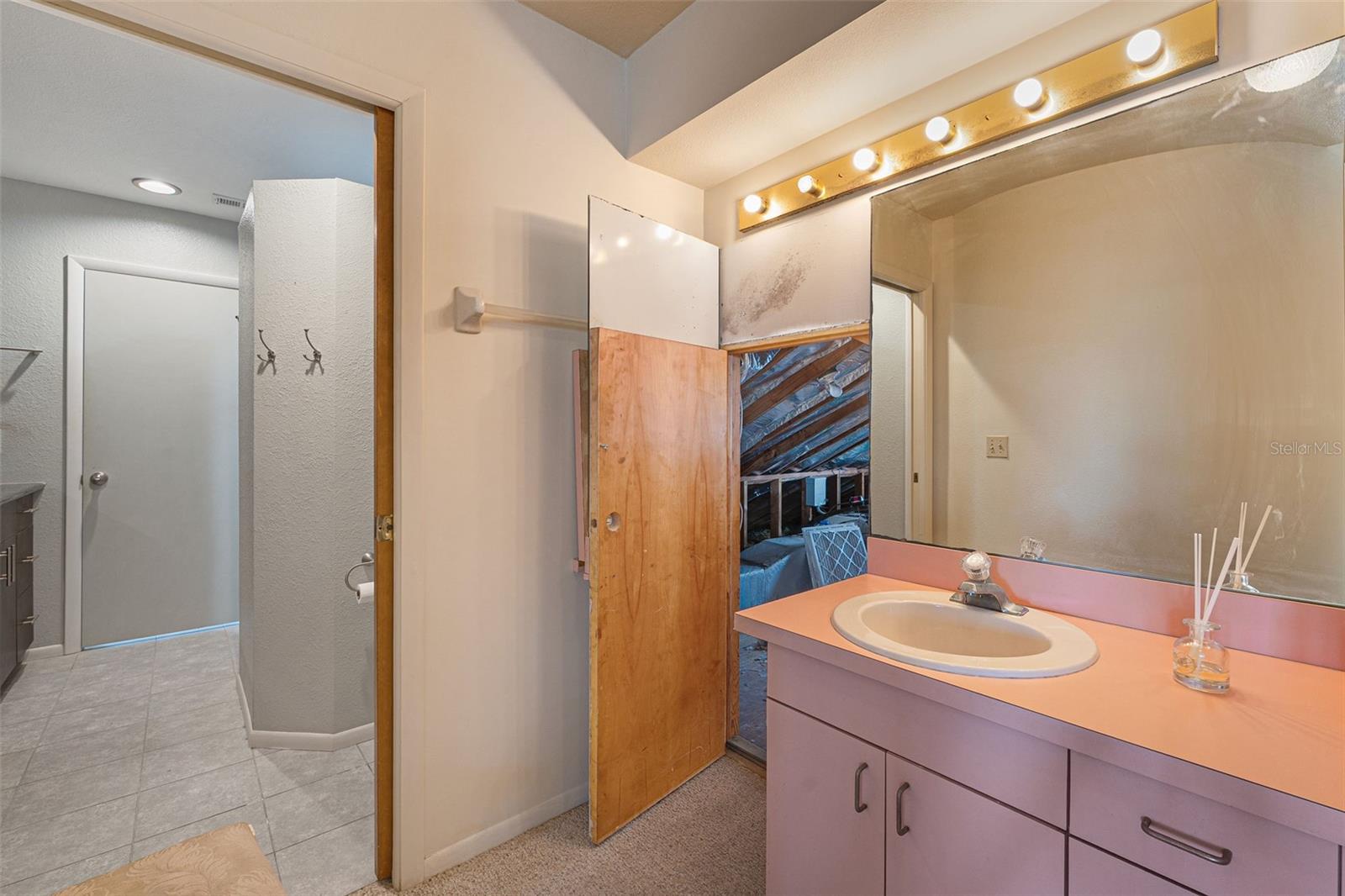 Listing photo id 36 for 12505 Sunshine Lane