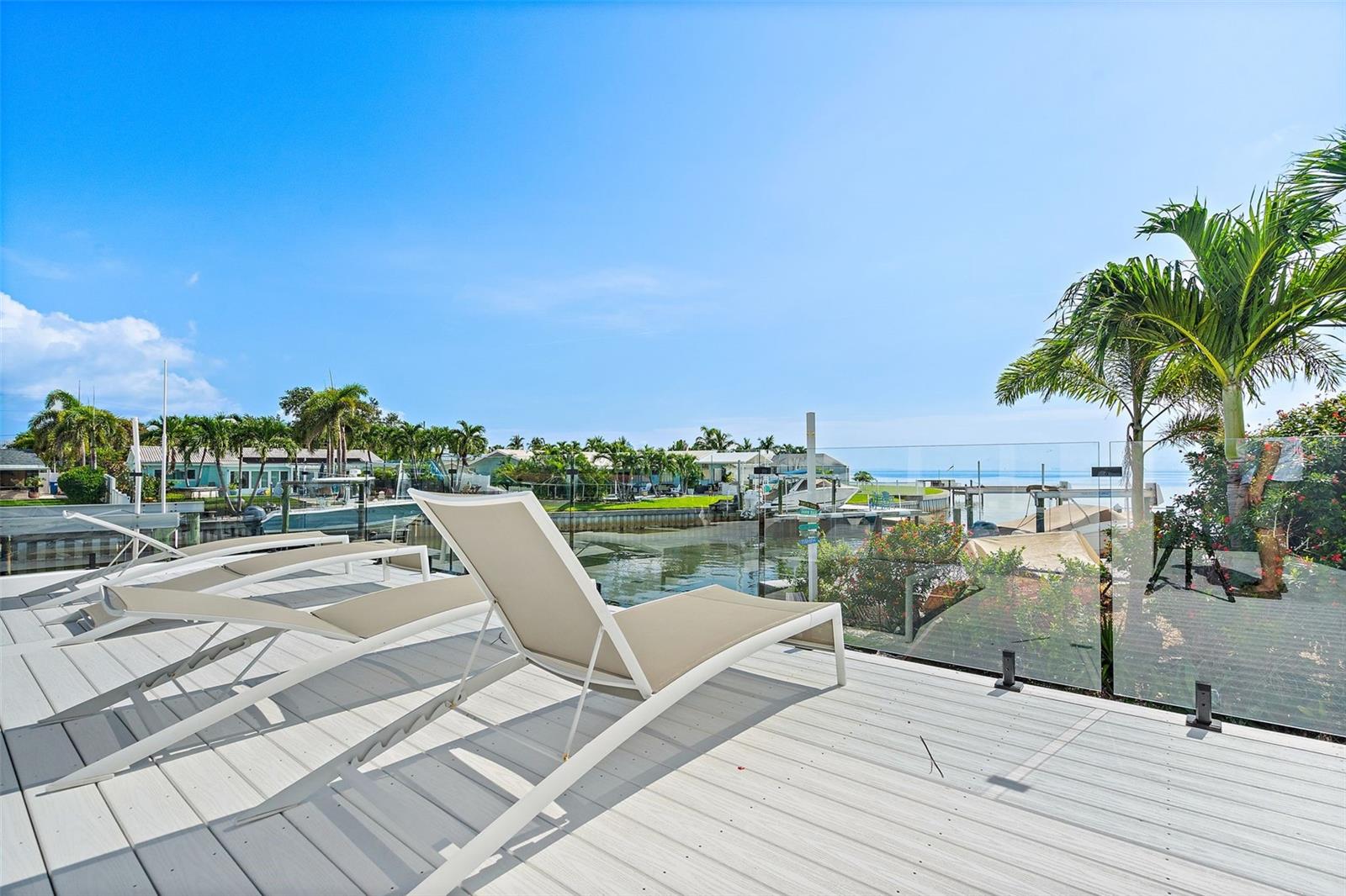 Image 51 of 59 For 585 Dolphin Avenue Se