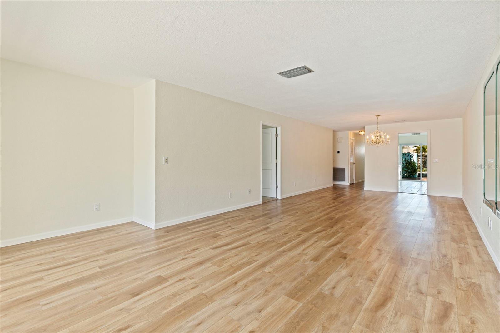 Image 17 of 51 For 354 Boca Ciega Point Boulevard