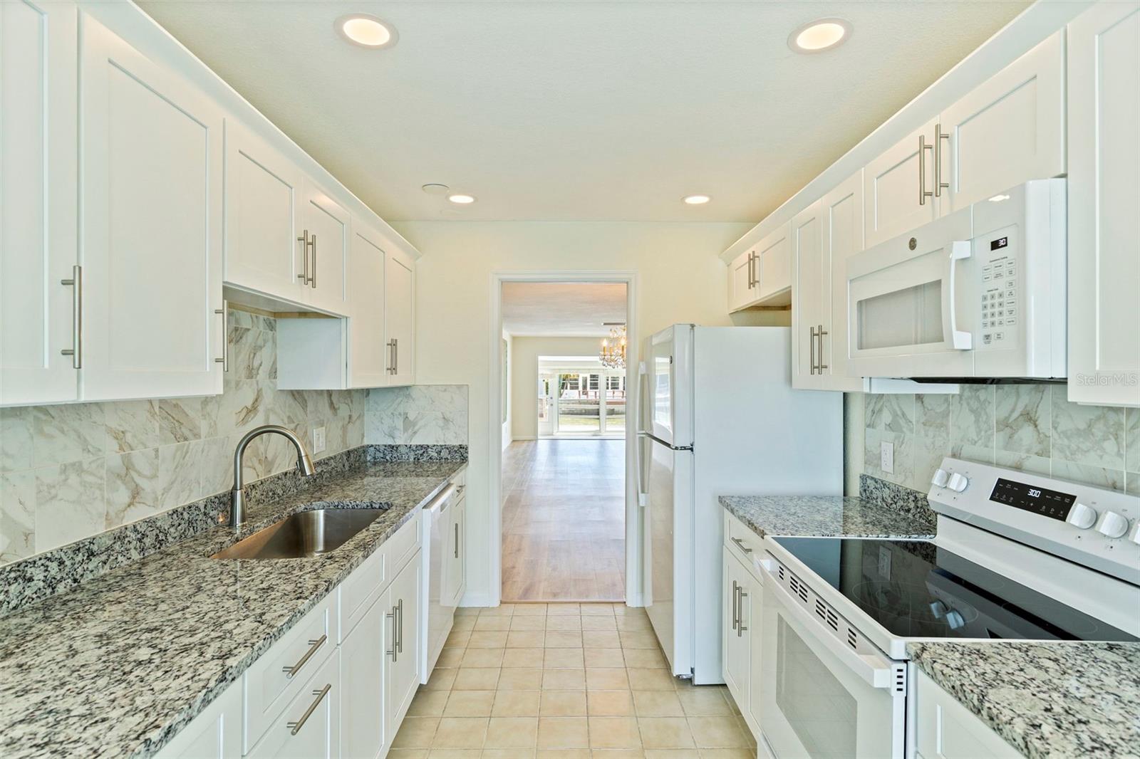 Image 22 of 51 For 354 Boca Ciega Point Boulevard