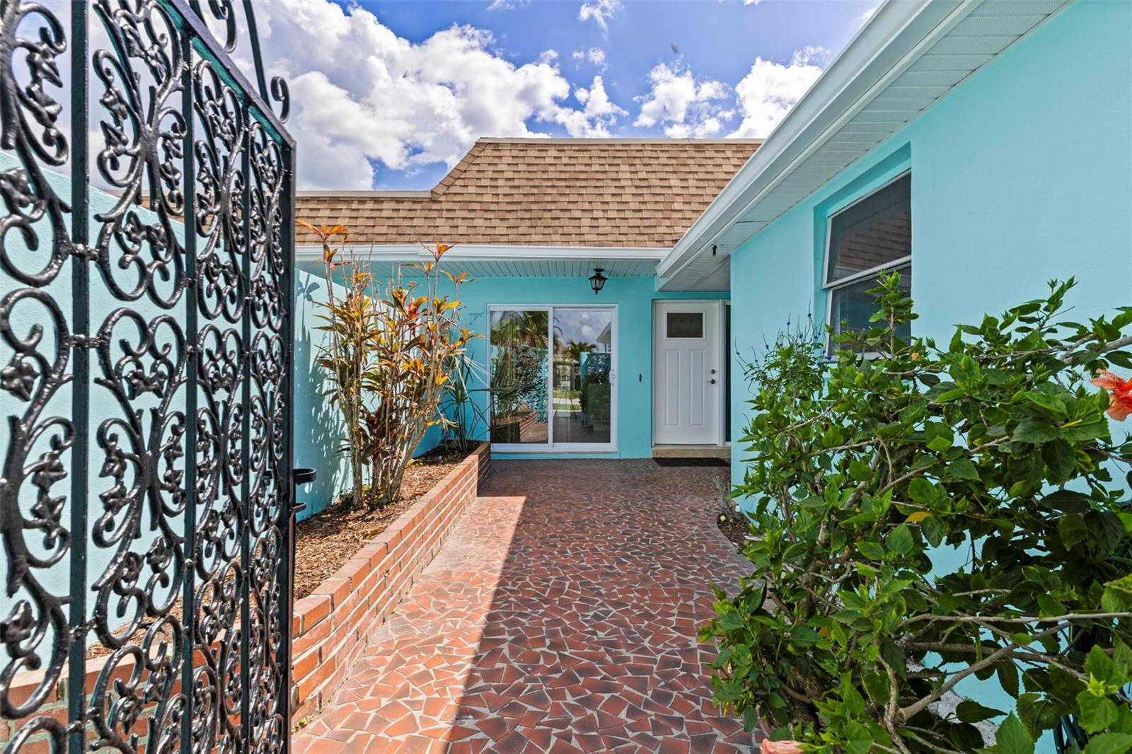 Image 3 of 51 For 354 Boca Ciega Point Boulevard