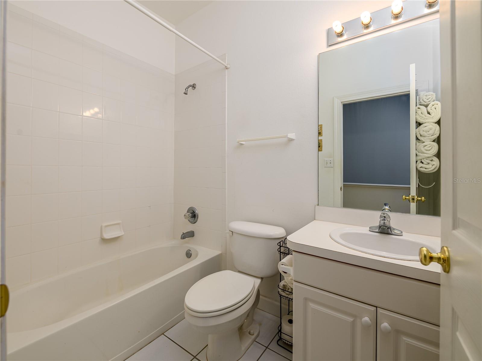 Image 32 of 43 For 204 Lincoln Avenue