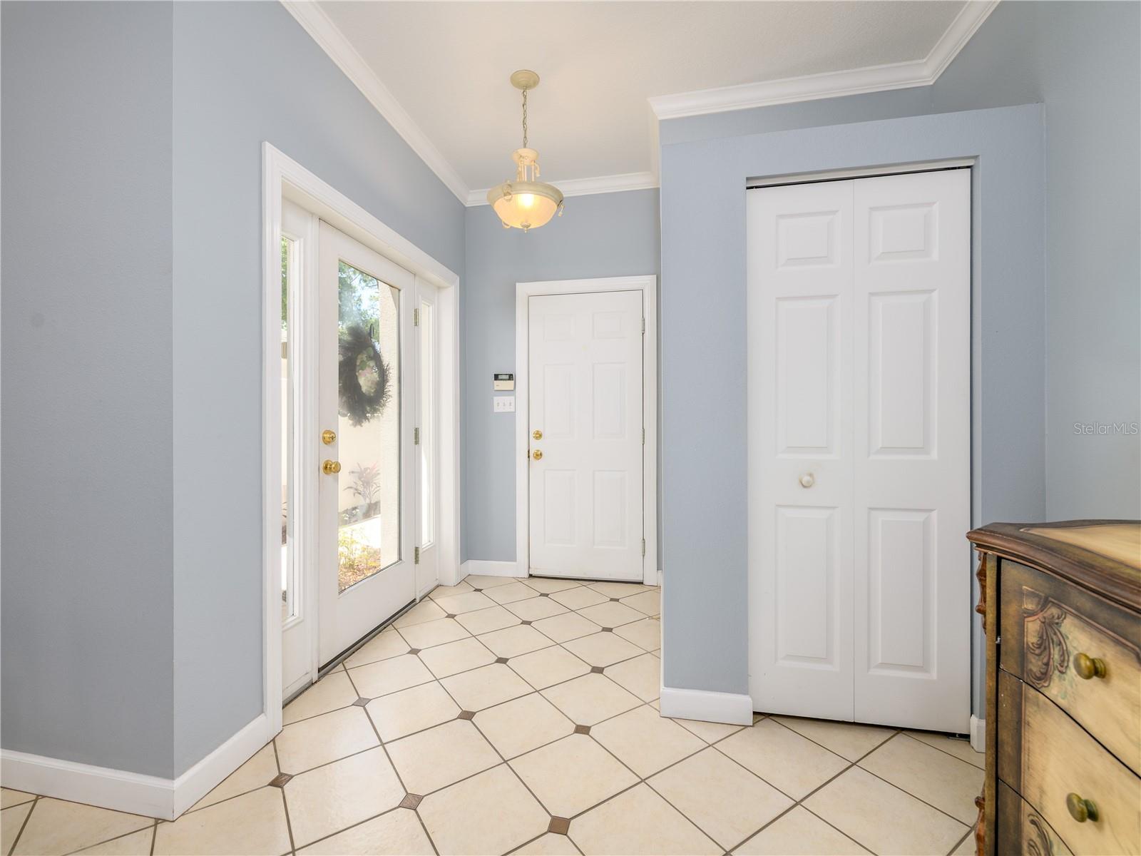 Image 6 of 43 For 204 Lincoln Avenue