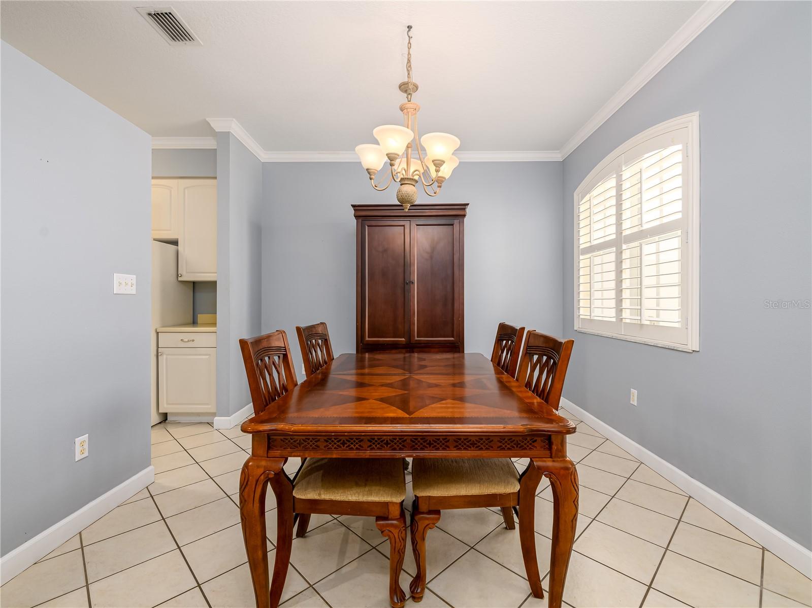 Image 7 of 43 For 204 Lincoln Avenue