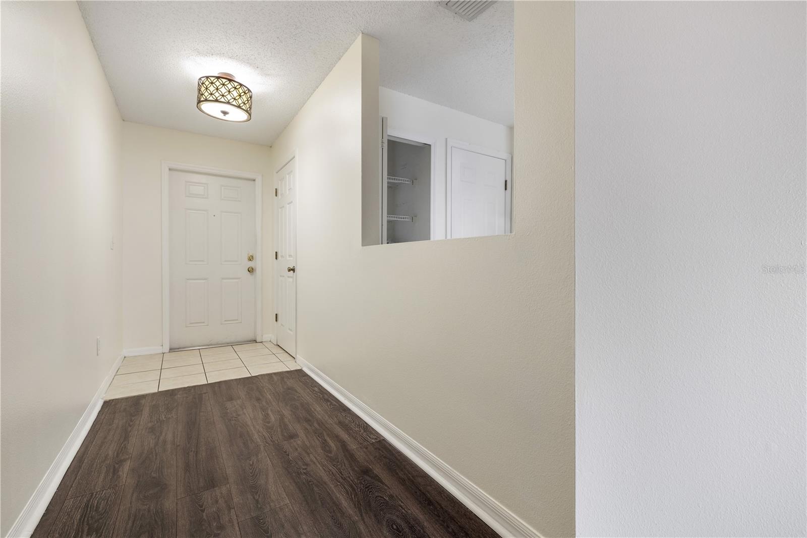 Listing photo id 9 for 8505 Edgewater Place Boulevard