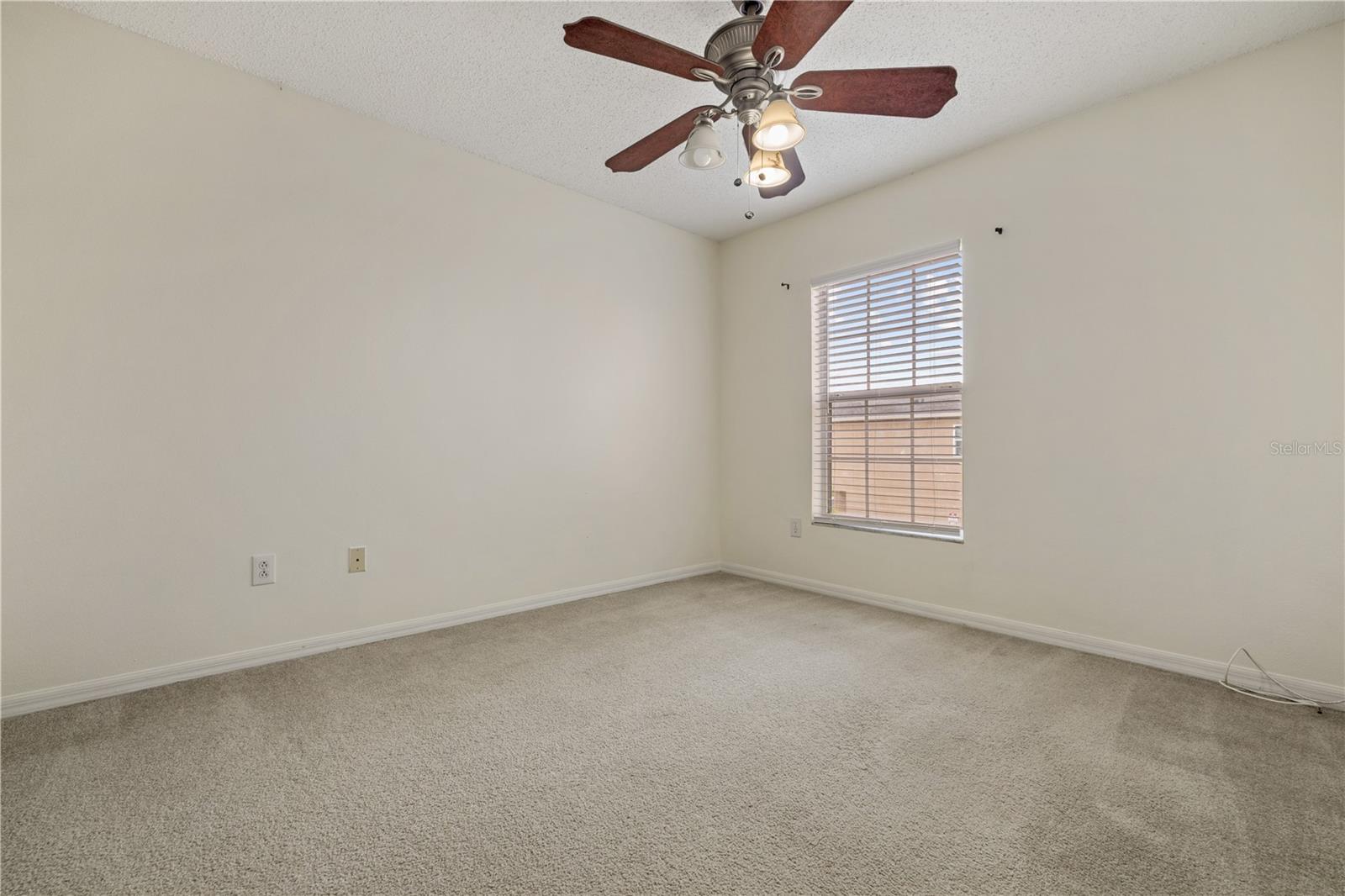 Listing photo id 12 for 8505 Edgewater Place Boulevard