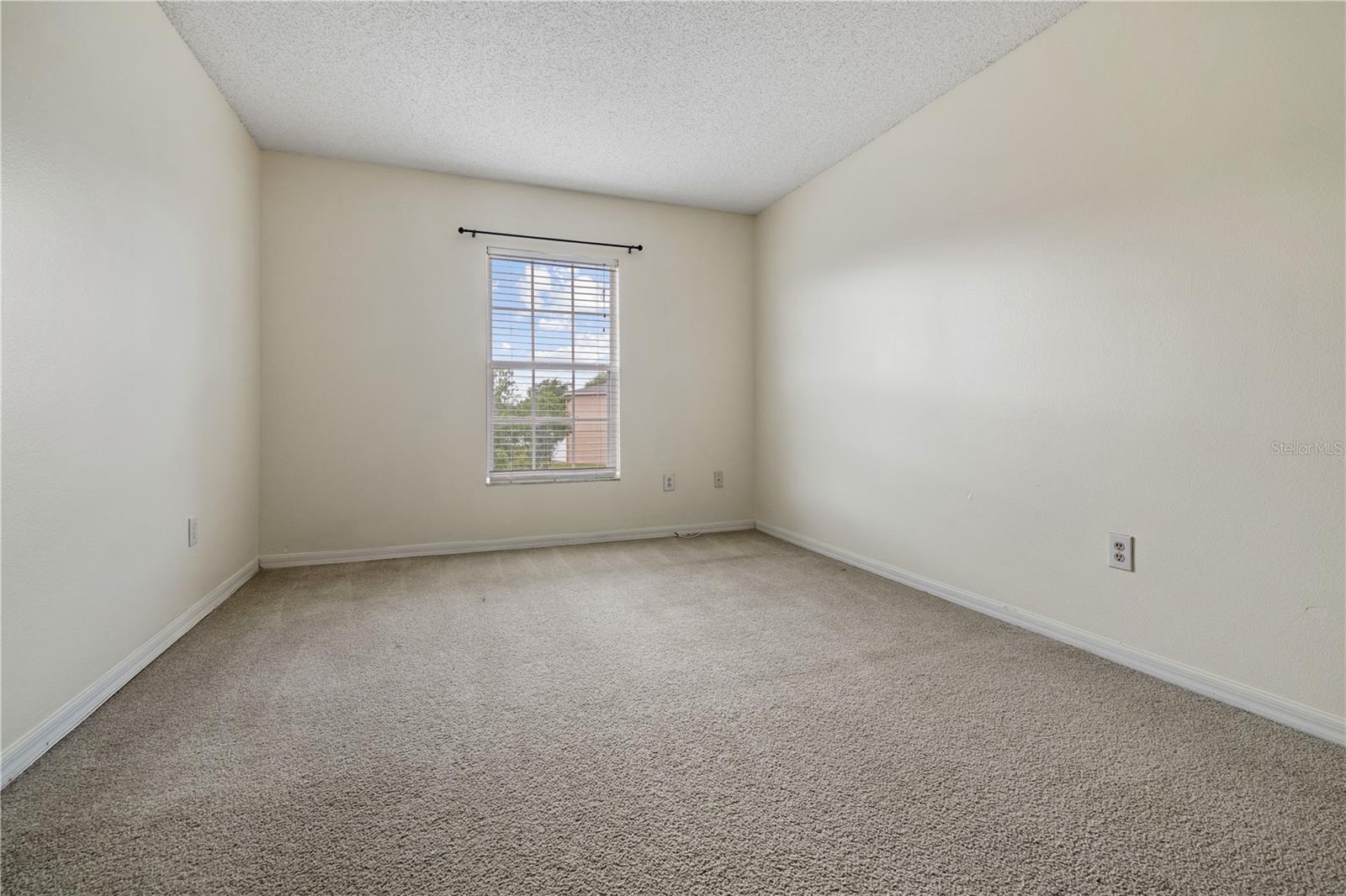 Listing photo id 15 for 8505 Edgewater Place Boulevard