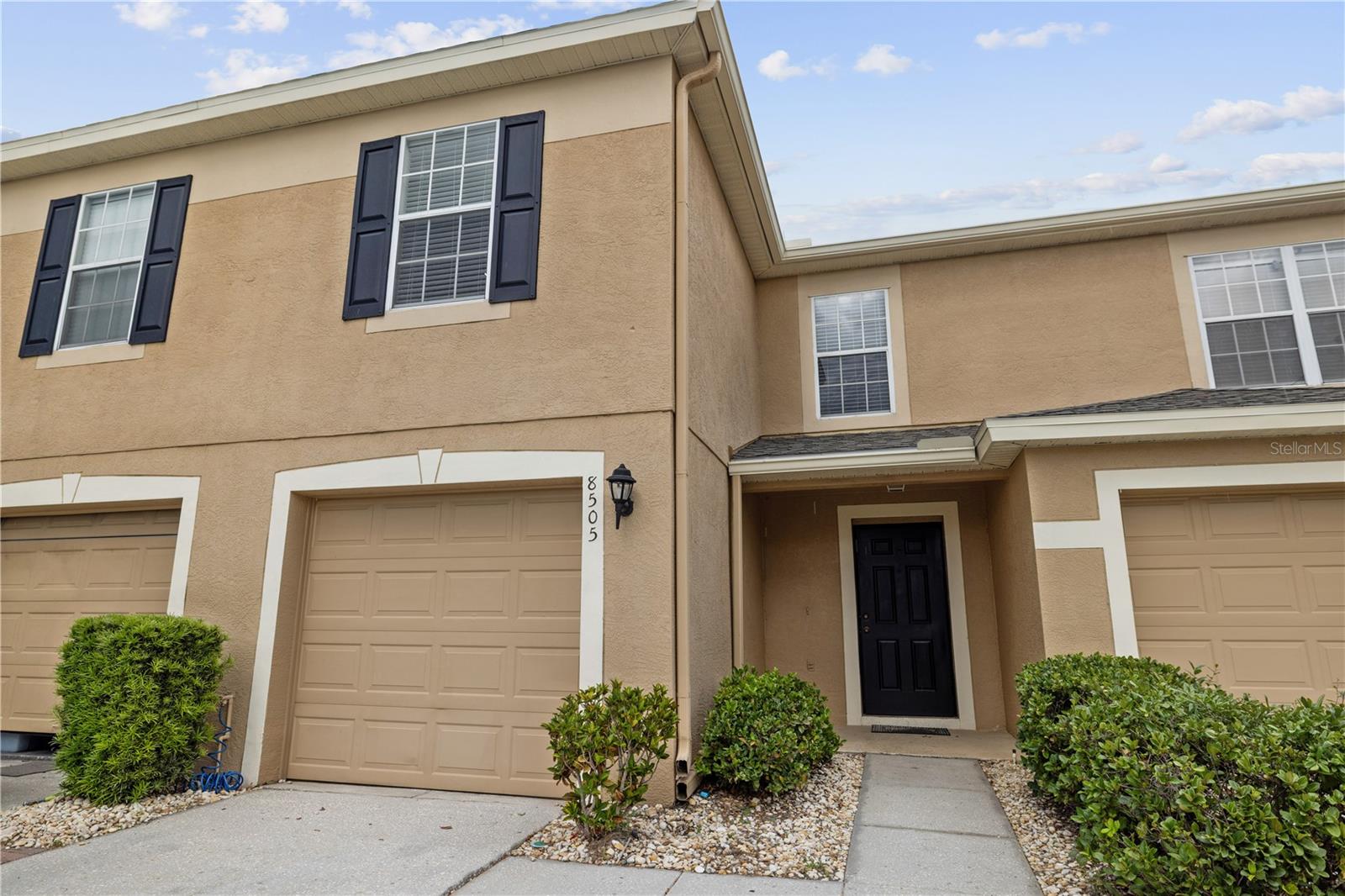 Listing photo id 0 for 8505 Edgewater Place Boulevard