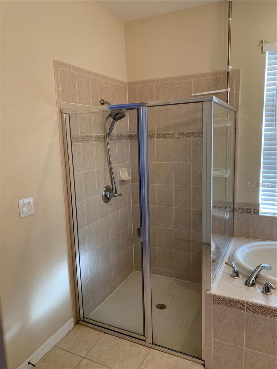 Image 19 of 35 For 10724 Banfield Drive