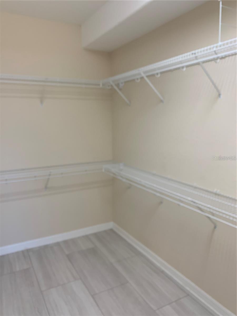 Image 23 of 35 For 10724 Banfield Drive