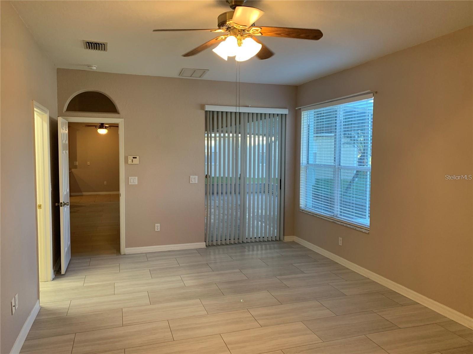 Image 24 of 35 For 10724 Banfield Drive