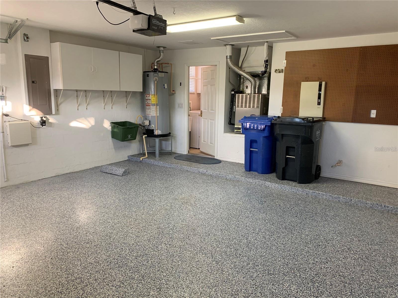 Image 26 of 35 For 10724 Banfield Drive