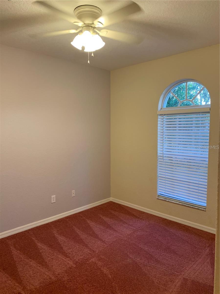 Image 32 of 35 For 10724 Banfield Drive