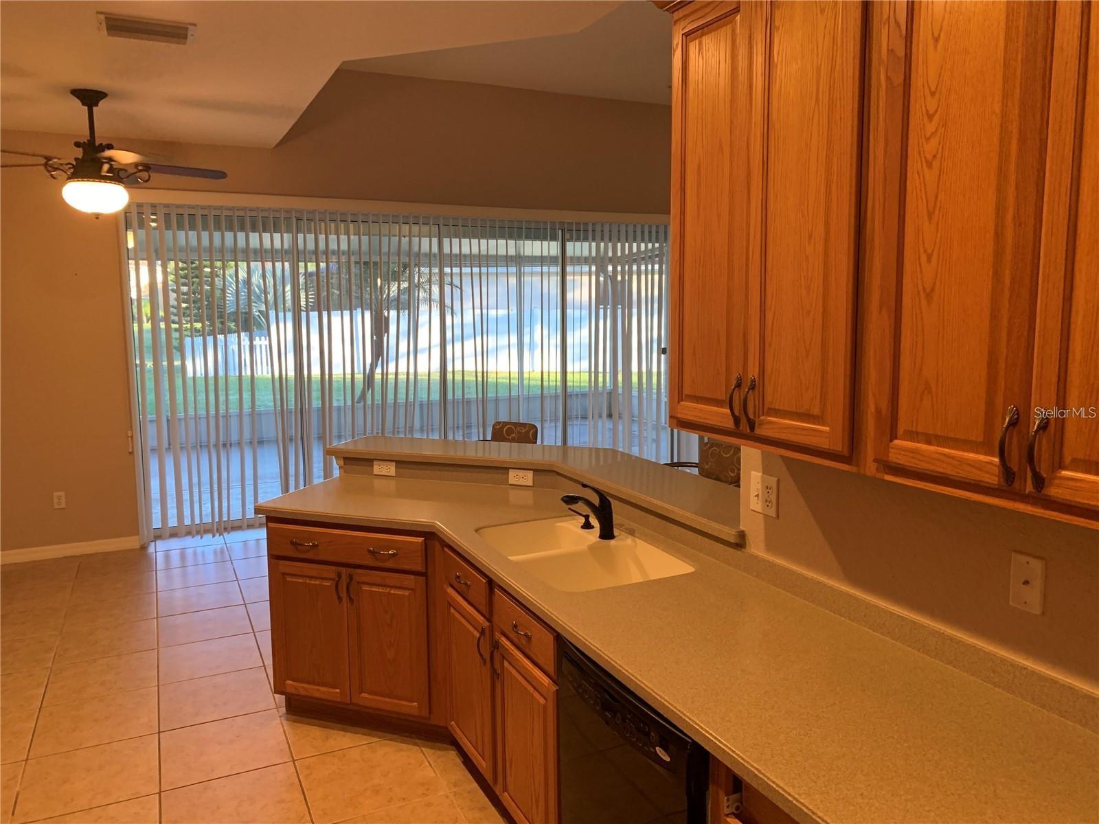 Image 7 of 35 For 10724 Banfield Drive