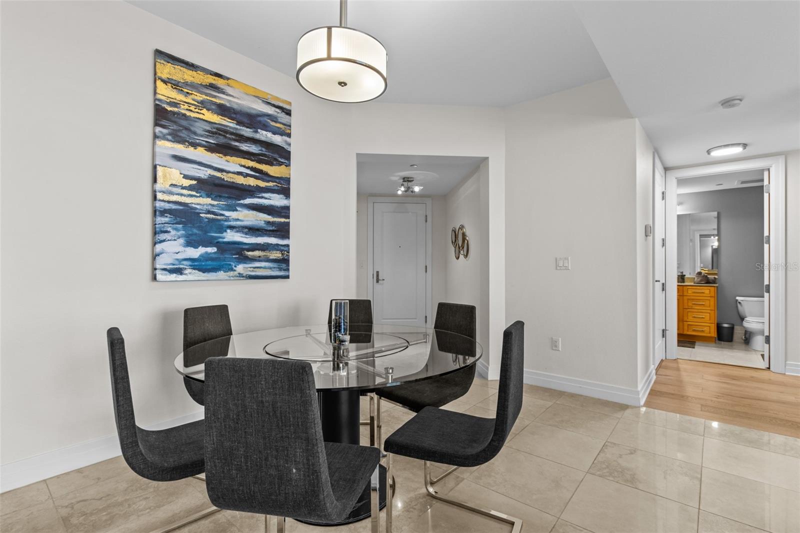 Image 11 of 66 For 331 Cleveland Street 2102