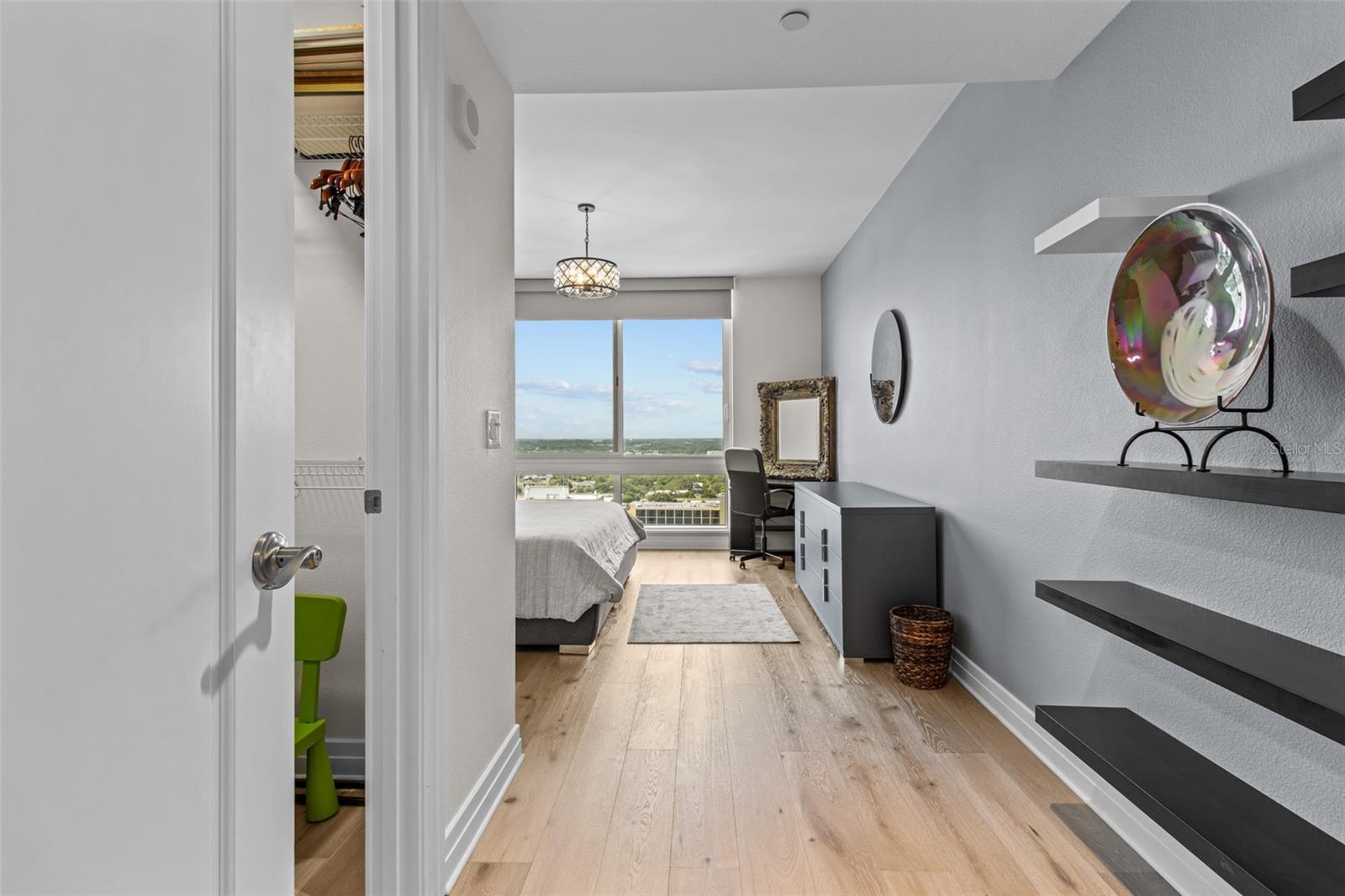 Image 14 of 66 For 331 Cleveland Street 2102