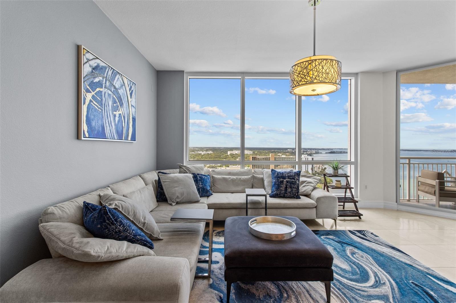 Image 4 of 66 For 331 Cleveland Street 2102