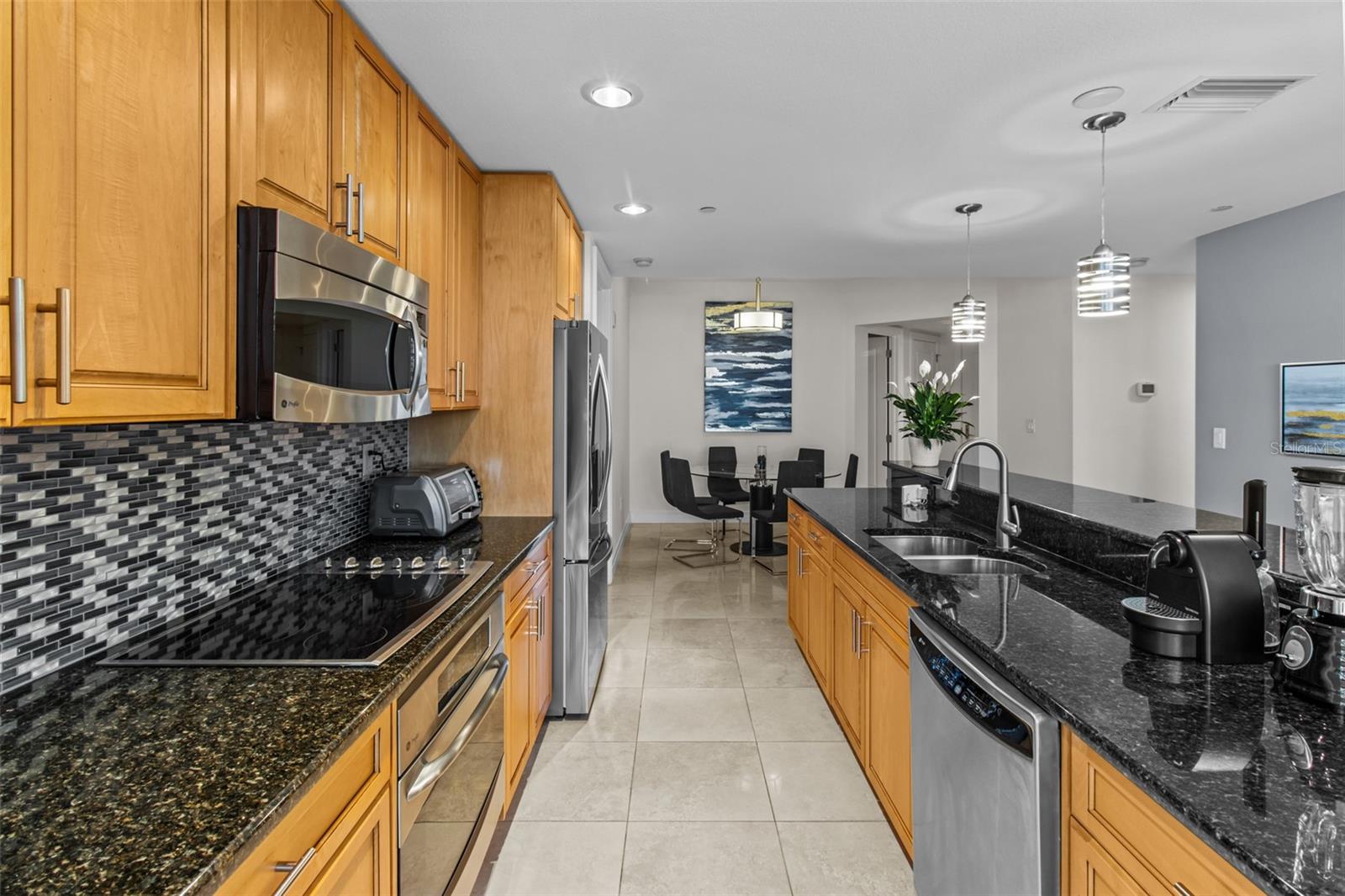 Image 8 of 66 For 331 Cleveland Street 2102