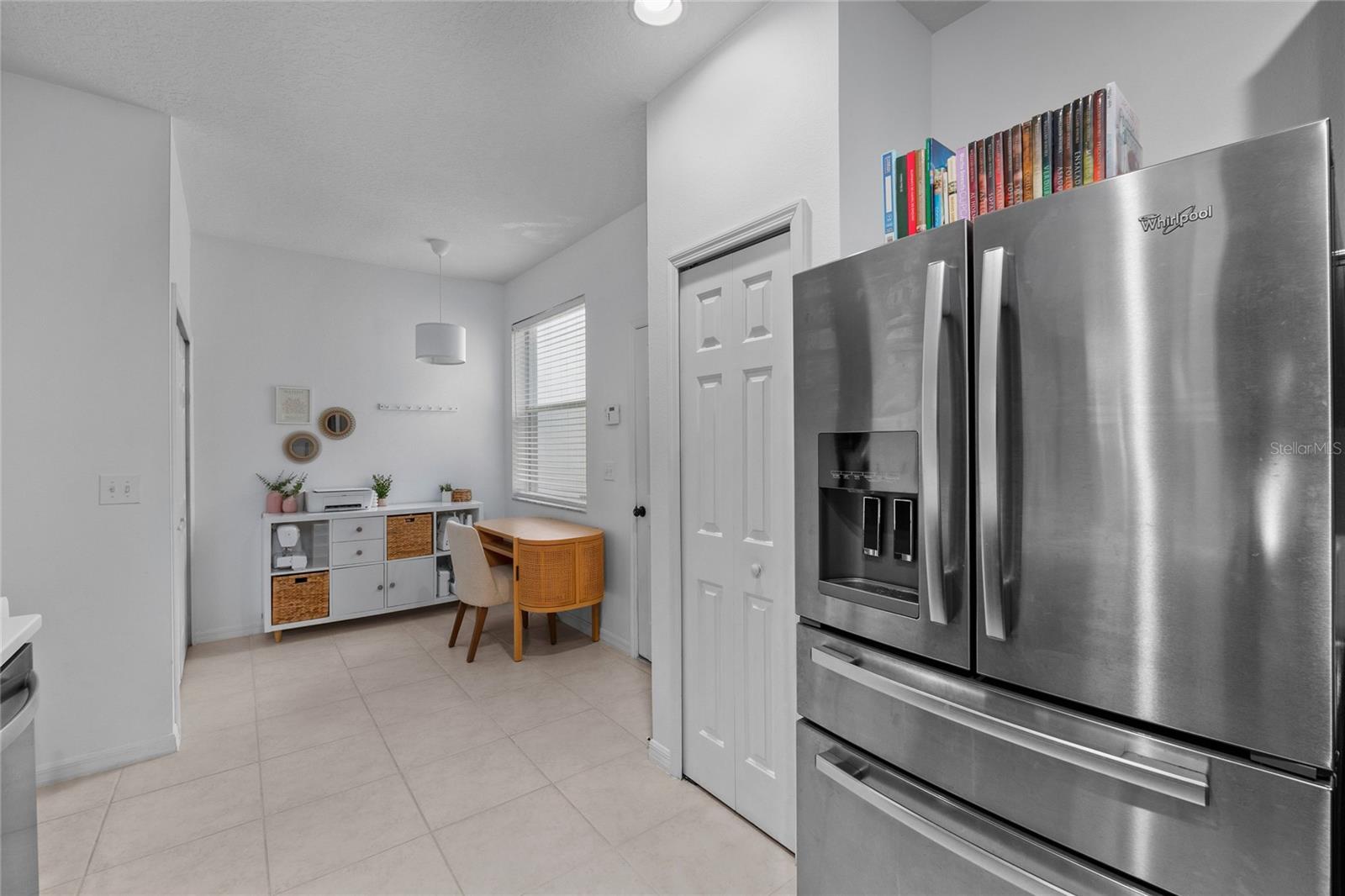 Image 20 of 34 For 9410 Georgian Park Lane 105