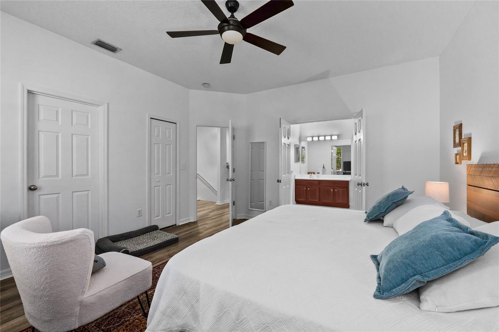 Image 24 of 34 For 9410 Georgian Park Lane 105