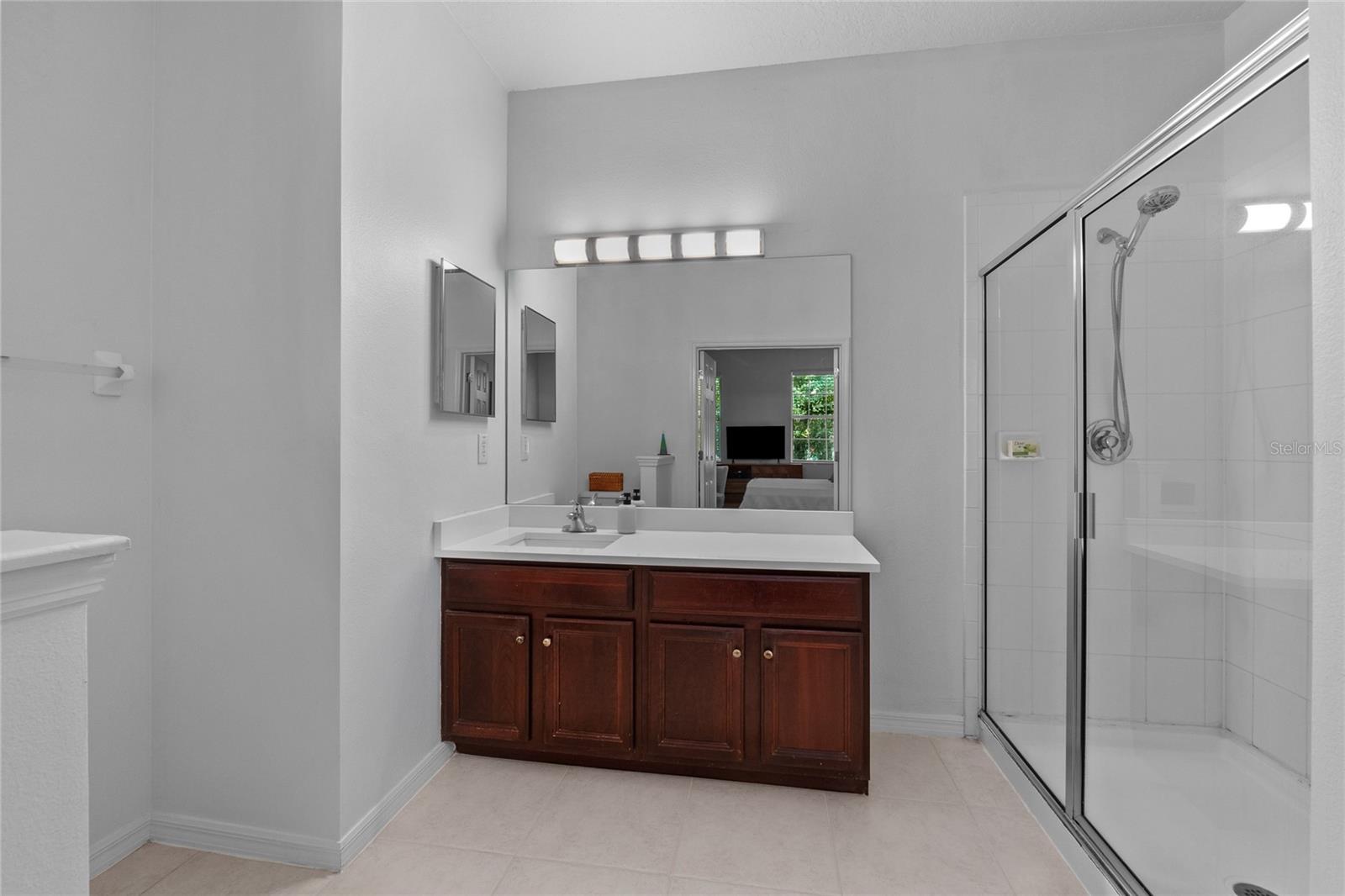 Image 26 of 34 For 9410 Georgian Park Lane 105