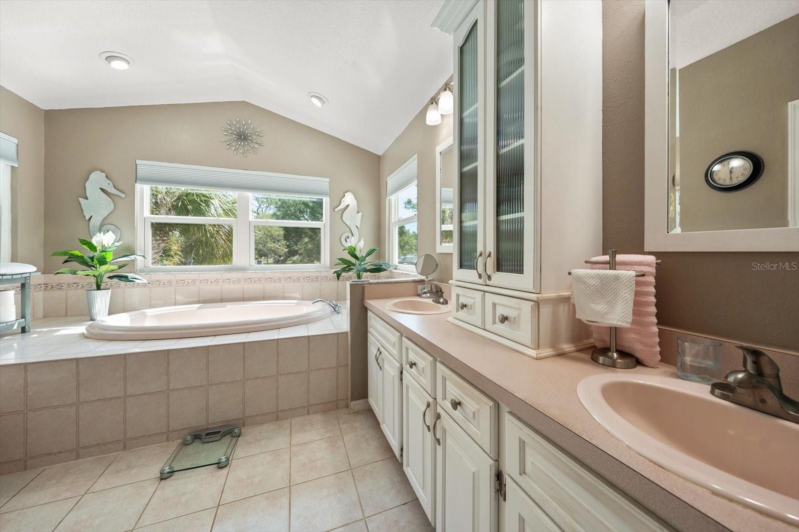 Image 17 of 32 For 1633 Haywick Terrace