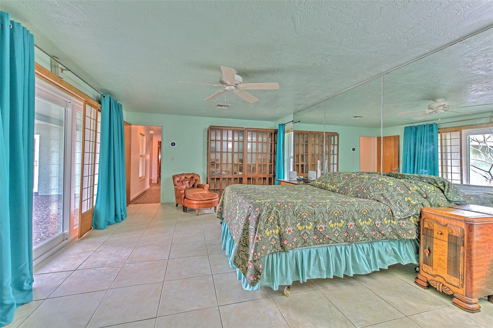 Listing photo id 29 for 7102 Mandy Lane